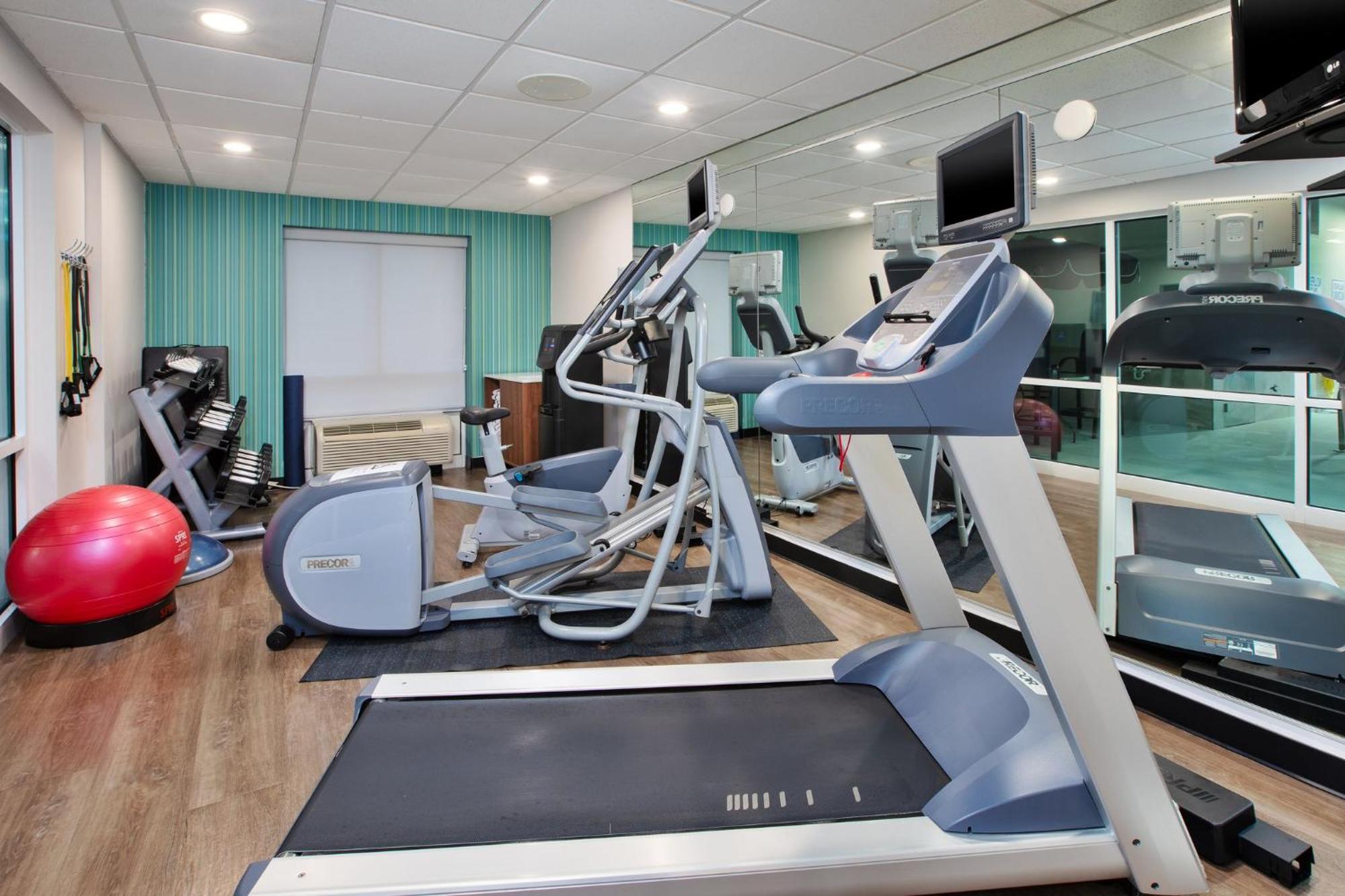 Holiday Inn Express & Suites I-26 & Us 29 At Westgate Mall By Ihg Spartanburg Ngoại thất bức ảnh