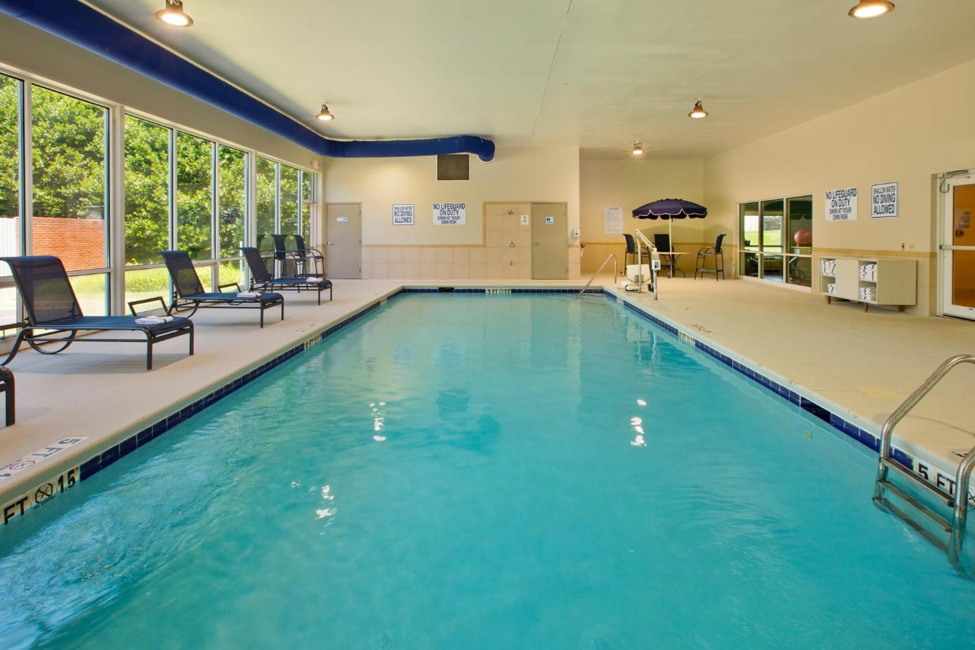 Holiday Inn Express & Suites I-26 & Us 29 At Westgate Mall By Ihg Spartanburg Ngoại thất bức ảnh