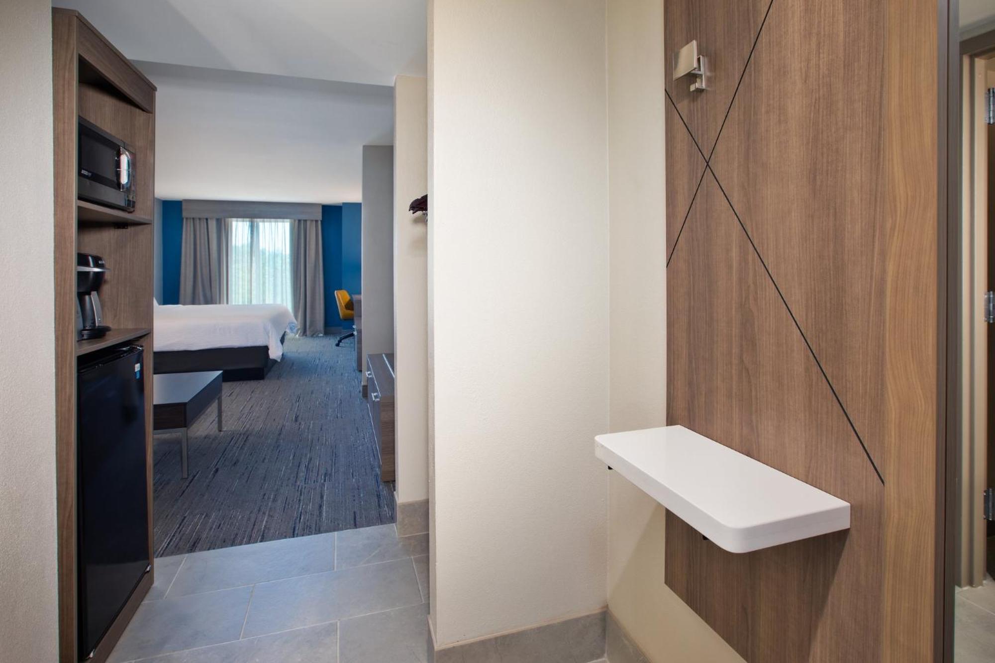 Holiday Inn Express & Suites I-26 & Us 29 At Westgate Mall By Ihg Spartanburg Ngoại thất bức ảnh