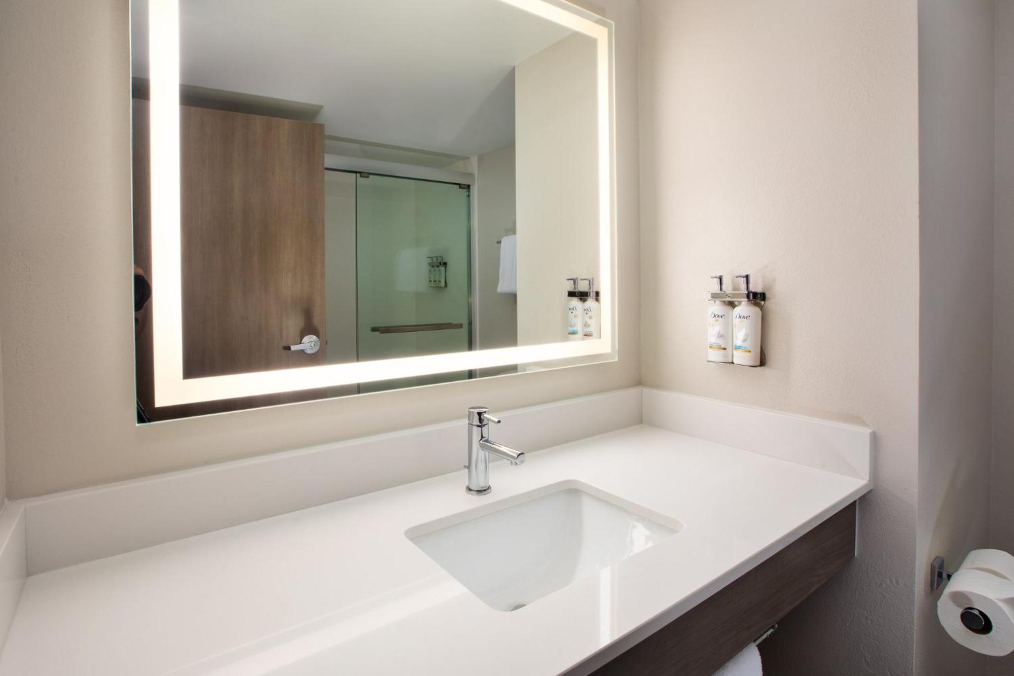 Holiday Inn Express & Suites I-26 & Us 29 At Westgate Mall By Ihg Spartanburg Ngoại thất bức ảnh
